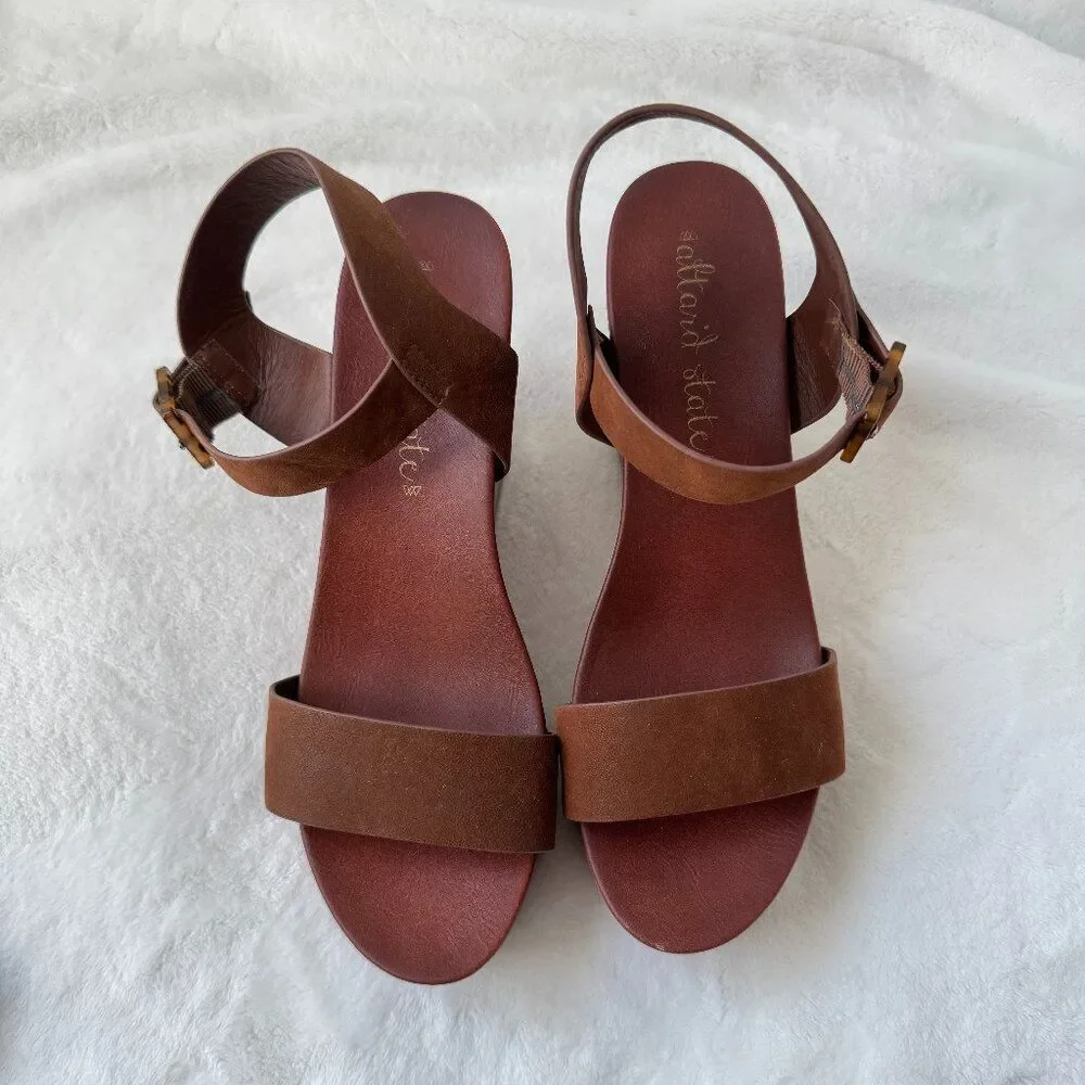 Altar'd State Serah Wedge Sandals Cognac Tortoise Buckle Size 8.5